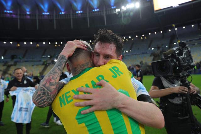 1628680698690039330.jpg Neymar-Messi-PSG-scaled.jpg